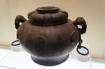 湖北省博物院铜罐文物