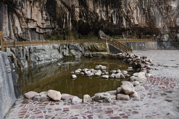 水潭