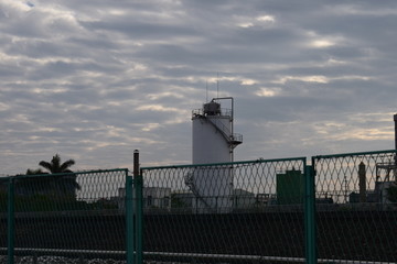 河边围栏