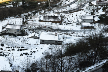 乡村雪景