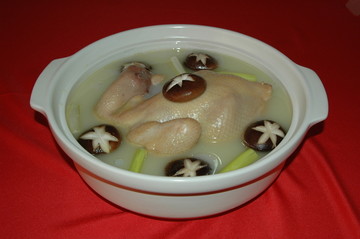 野菌炖土鸡