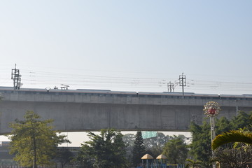 轻轨跨线桥