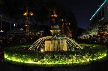 夜晚喷泉