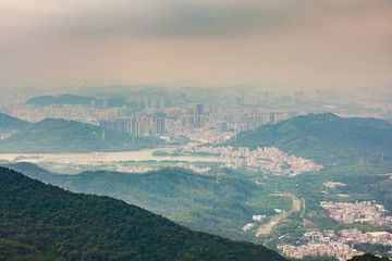 远眺深圳城区建筑群