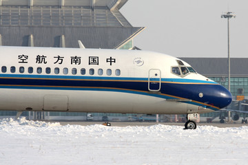 飞机 航班 雪地 中国南方航空