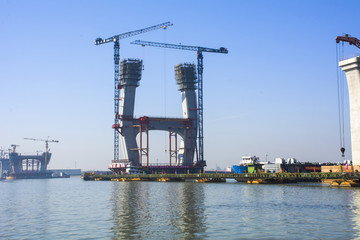 建设中的芜湖长江大桥