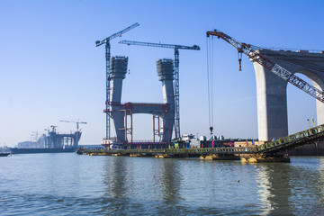 建设中的芜湖长江大桥