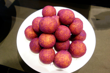 紫薯粉炸地瓜丸子