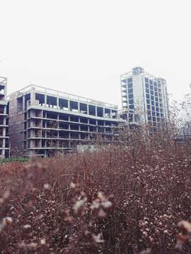 废弃建筑