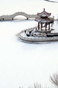 风景画 雪后 凉亭 石桥
