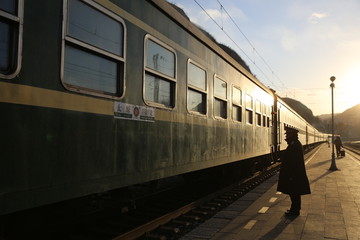 石太线上的绿皮火车
