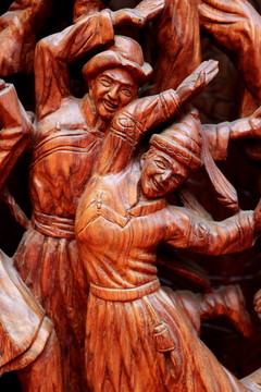 红木雕刻民族团结欢庆载歌载舞