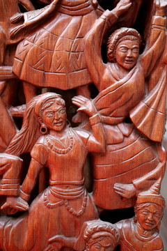 红木雕刻少数民族人像