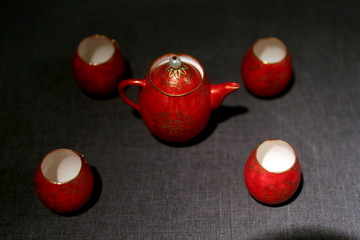杨湘生蛋雕红色茶具