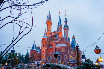 上海迪士尼乐园雪景