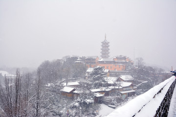 鸡鸣寺雪景