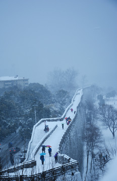 唯美明城墙雪景