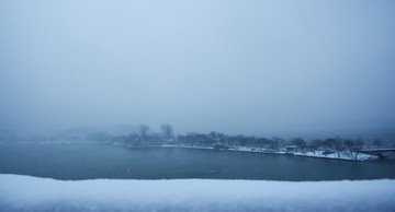 唯美玄武湖雪景