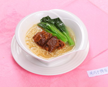 港式牛腩面