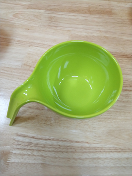 绿色塑料碗