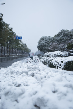雪中的街道