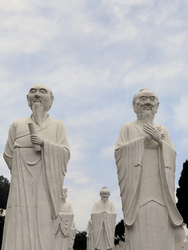 绵阳圣水寺 历史名人群雕像