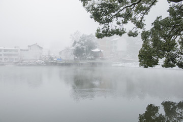 乡村雪景