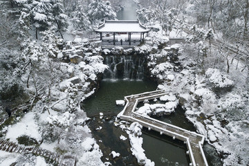 航拍扬州瘦西湖双峰云栈