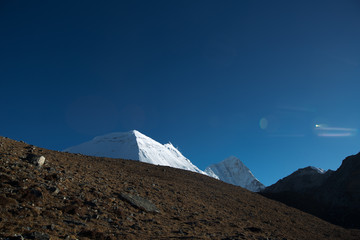 卓木拉日雪山