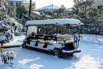 乐湖度假区雪景