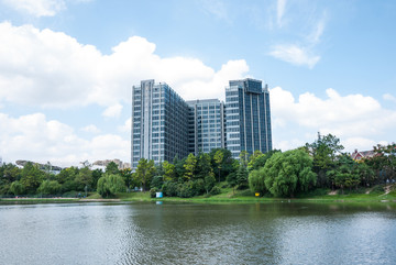 上海置地美兰优湖