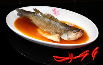 红烧长江鲈鱼