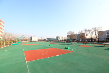 篮网 羽毛球场