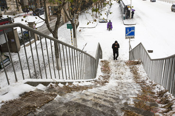 大雪封路