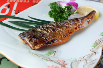 盐烤青花鱼