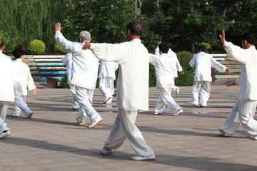 晨练 太极拳 老年人