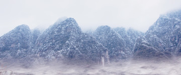 雪山 山峰