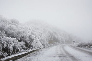 冰雪公路