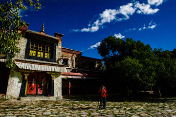 平措林寺