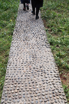 鹅卵石小道