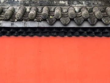 灰瓦红墙
