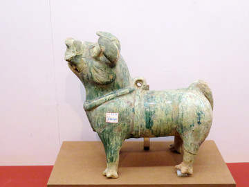 汉代绿釉陶狗