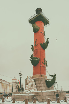 瓦西里岛古港口灯塔
