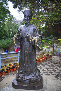 利玛窦铜像