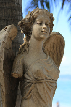 天使雕塑 岛