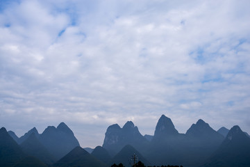 蓝天 远山 白云