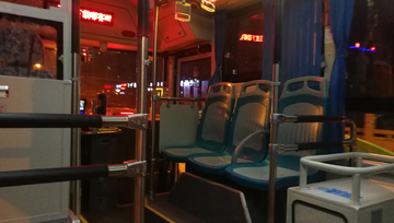 晚班公交车