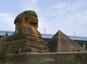 成都世界乐园 金字塔狮身人面像