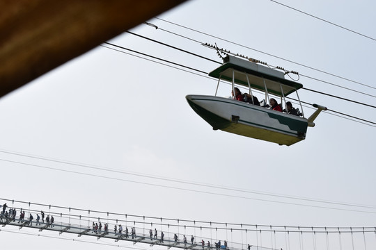 空中游乐设施