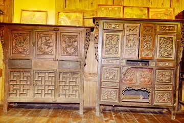 传统古典木质柜子